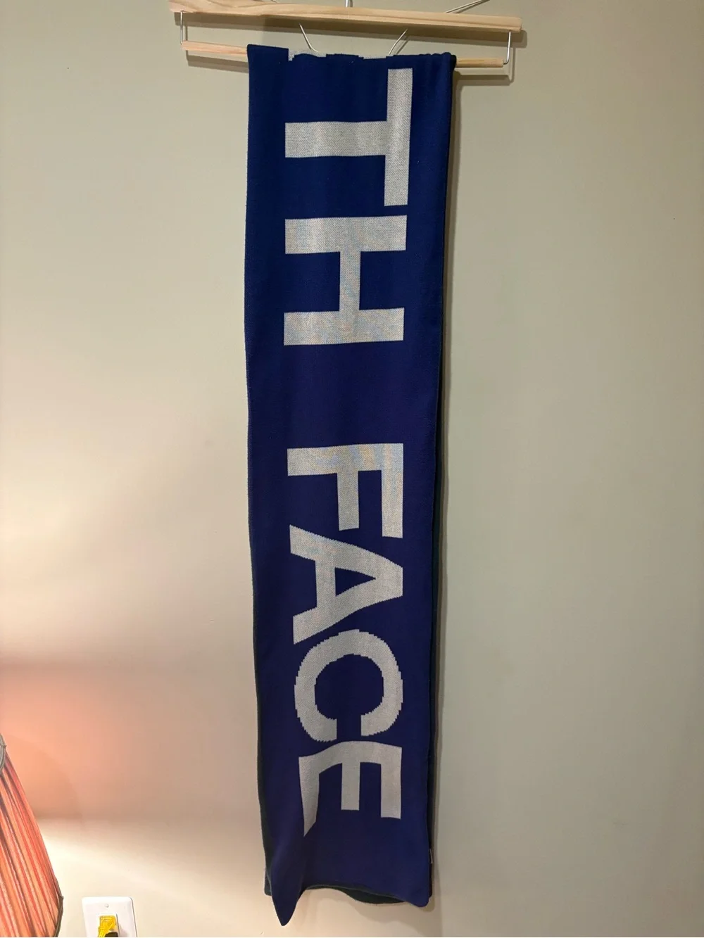 The Northface Color Block Scarf TNF Blue / Green OS Big Logo 96” x 12” - Picture 5 of 8